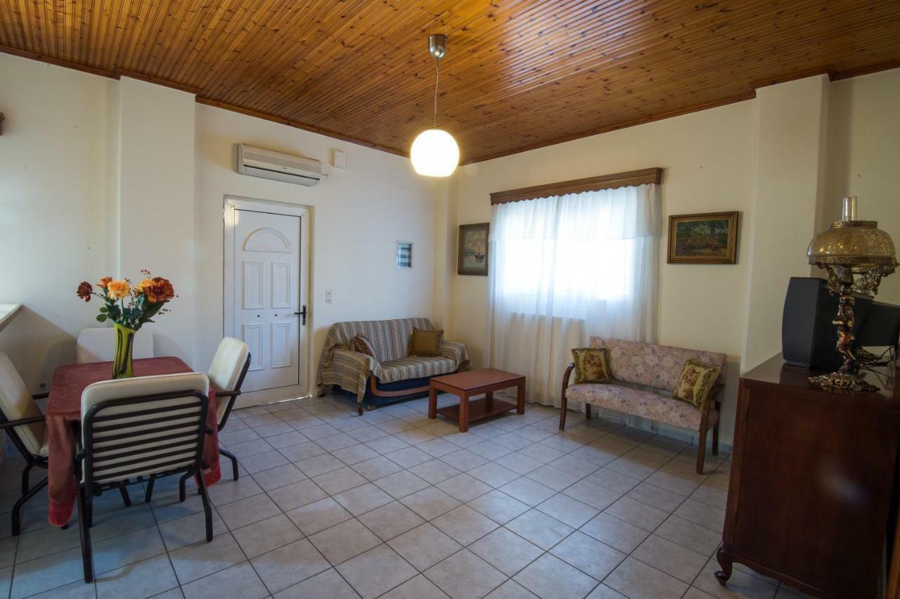 Kardiakafti Village Gastuni Eksteriør billede