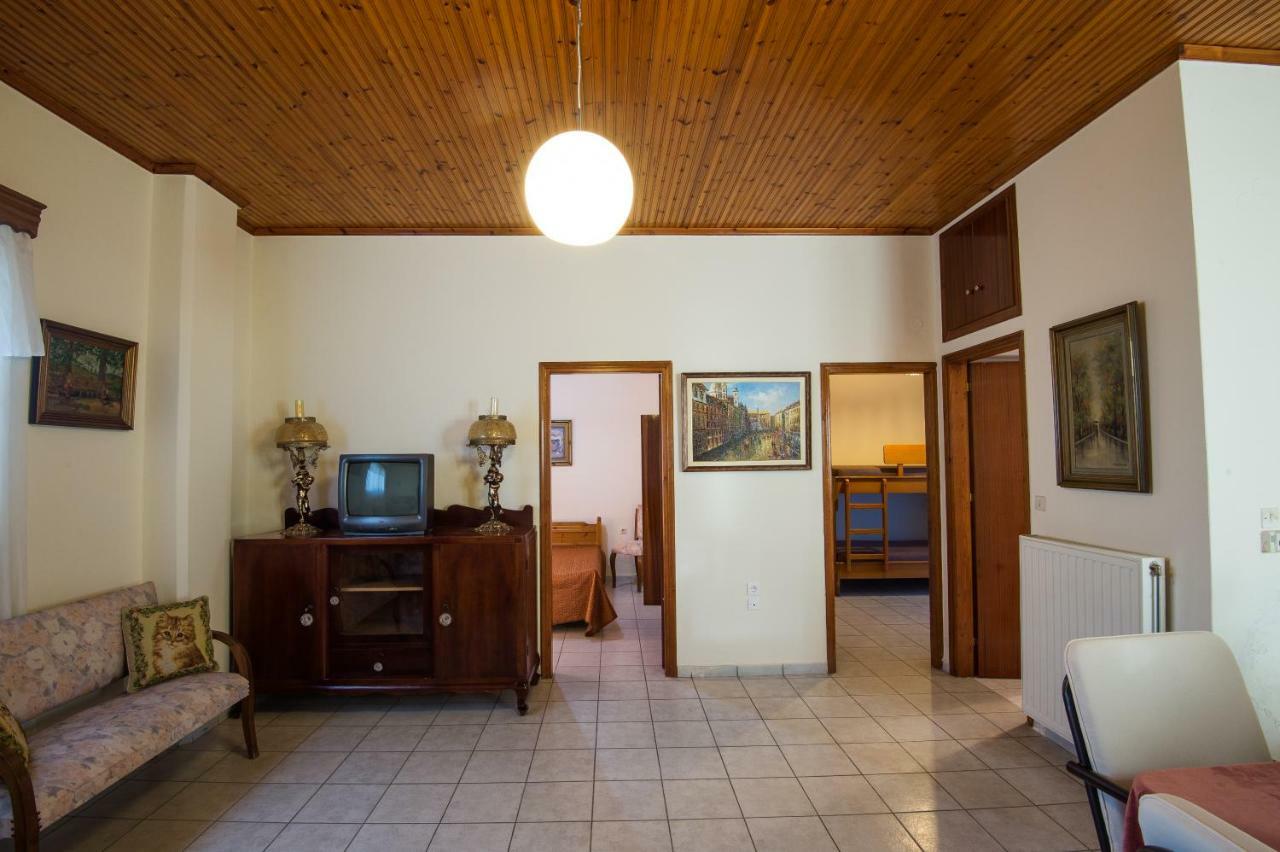 Kardiakafti Village Gastuni Eksteriør billede