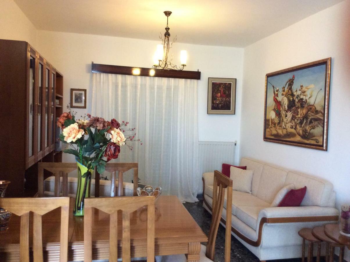 Kardiakafti Village Gastuni Eksteriør billede